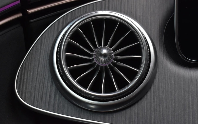 Mercedes-Benz EQE cena 299900 przebieg: 27200, rok produkcji 2022 z Działdowo małe 352
